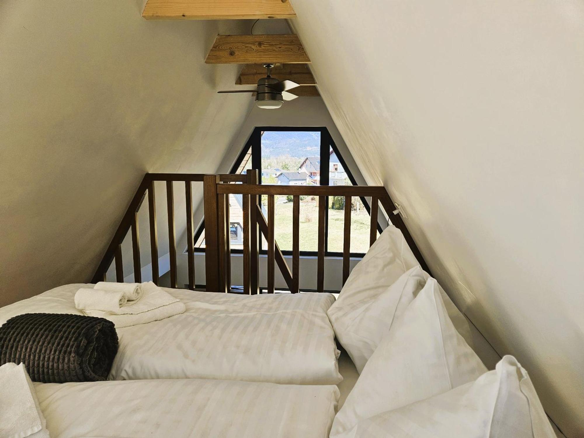 Mountains & Lakes - Chaletdorf & Appartements Villach Bagian luar foto